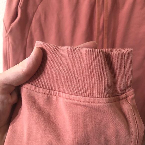 Lululemon Scuba High Rise French Terry Jogger in Brier Rose Pink - Size 8 - Picture 3 of 8